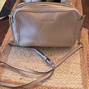 Michael Kors Pebbled Leather Crossbody in Dusty Blush